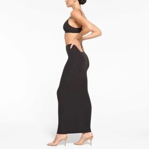 SKIMS Soft Lounge Ribbed Onyx Black Maxi Skirt MEDIUM, NEW bodycon modern chic